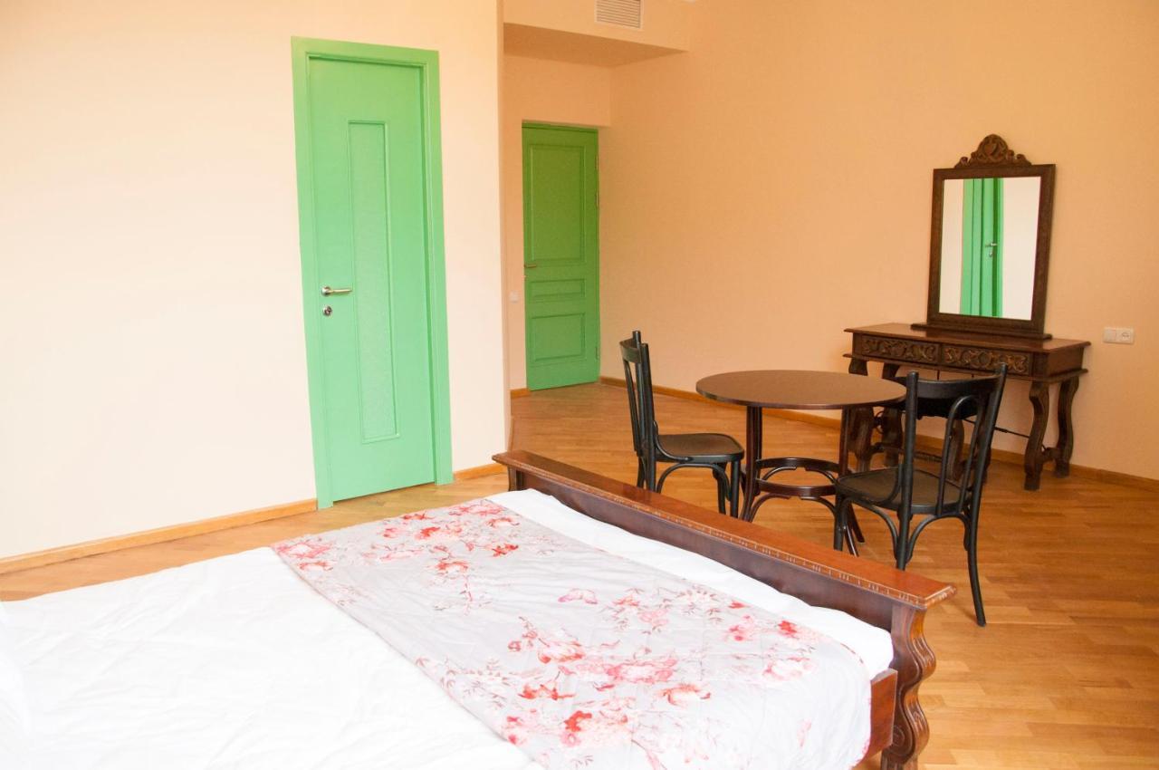 X Hotel يريفان المظهر الخارجي الصورة