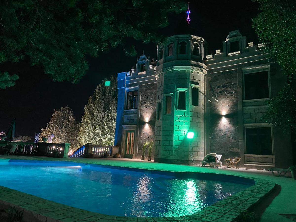 X Hotel يريفان المظهر الخارجي الصورة